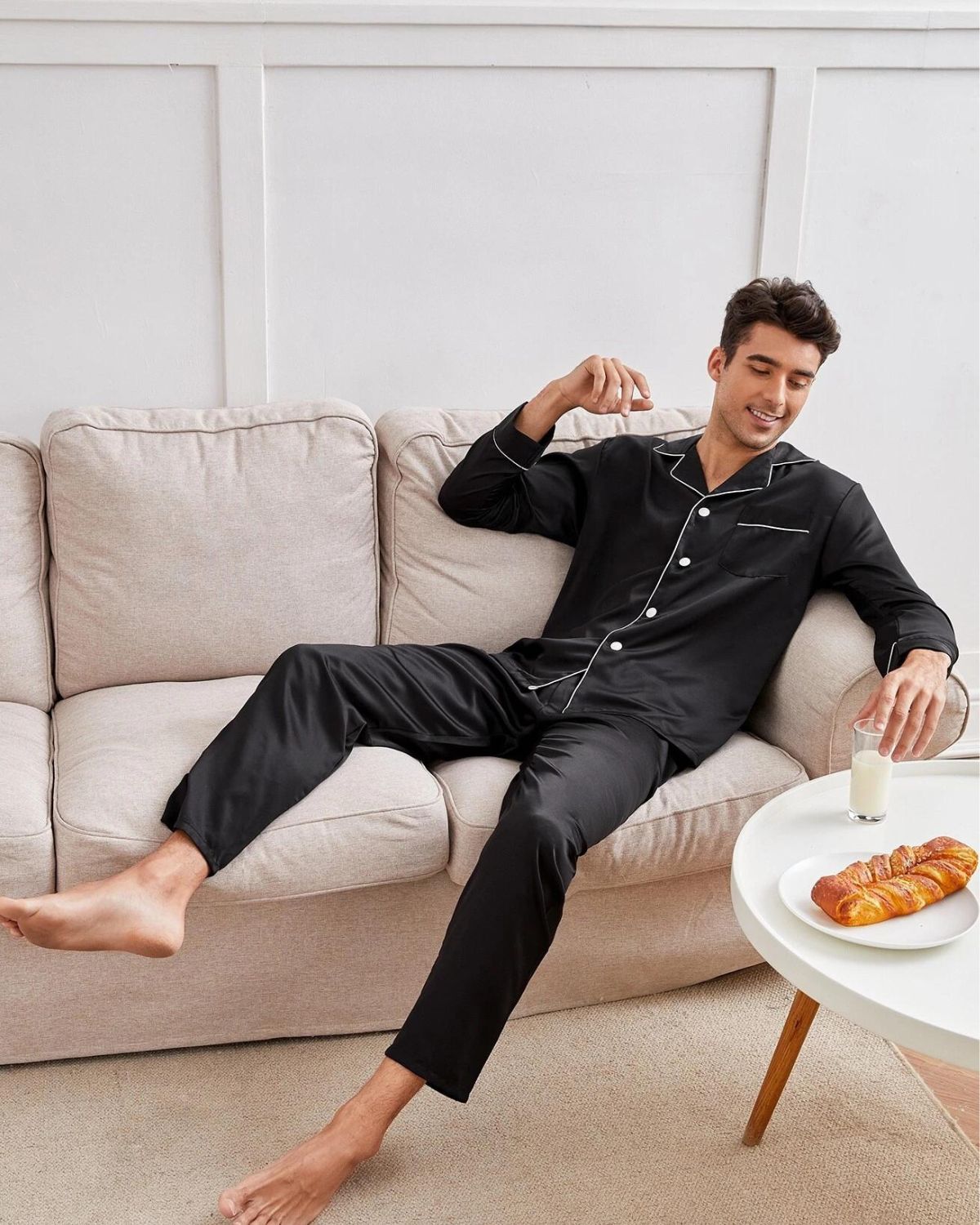 PIjama Masculino em Cetim Short e Camisa Manga Curta - Preto