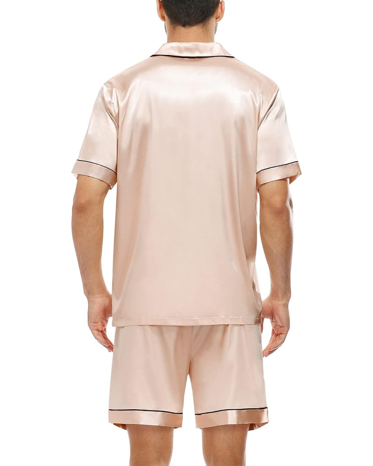 Pijama Masculino Marcos em Cetim com Elastano Short e Camisa Manga Curta com Bolso e Botões - Champanhe