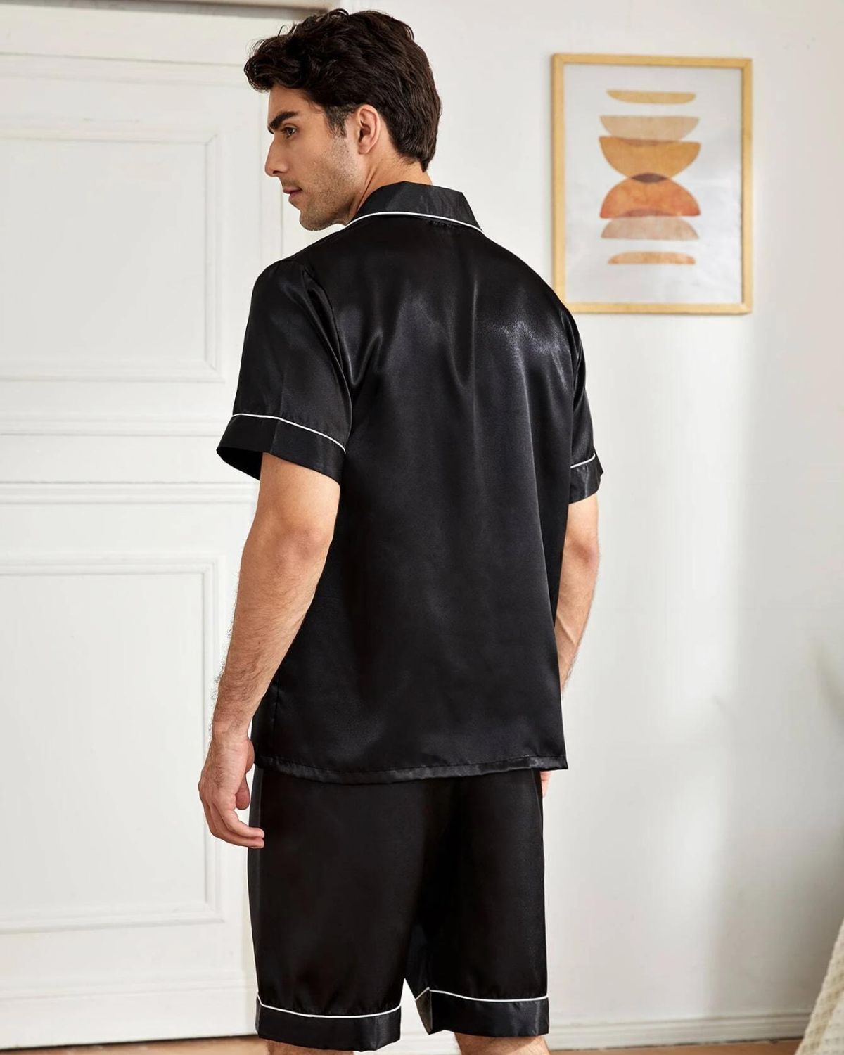Pijama Masculino em Cetim Short e Camisa Manga Curta - Preto
